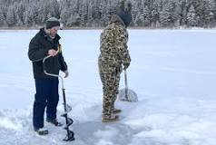 How do you stay warm in ice fishing?
