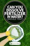 How much water do I mix with liquid fertilizer?