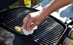 What is the best oil to use on a grill?
