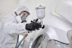 What spray paint gun do professionals use?