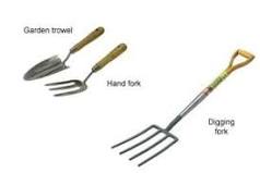 How do you use a spading fork?