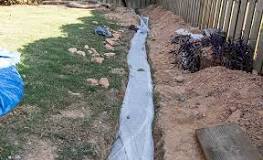 How deep should a drain trench be?
