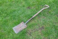 What is a garden spade best for?