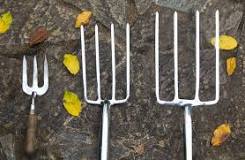 How do you use a garden pitchfork?