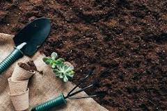 Is garden soil the same as topsoil?